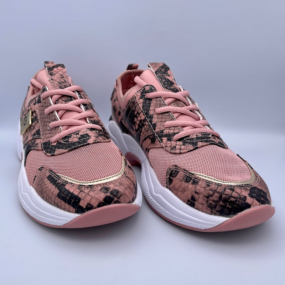 Guess GBG Women's Shoe Jimmy Lace-up Sneakers Pink Digital Camo Size 10 M US